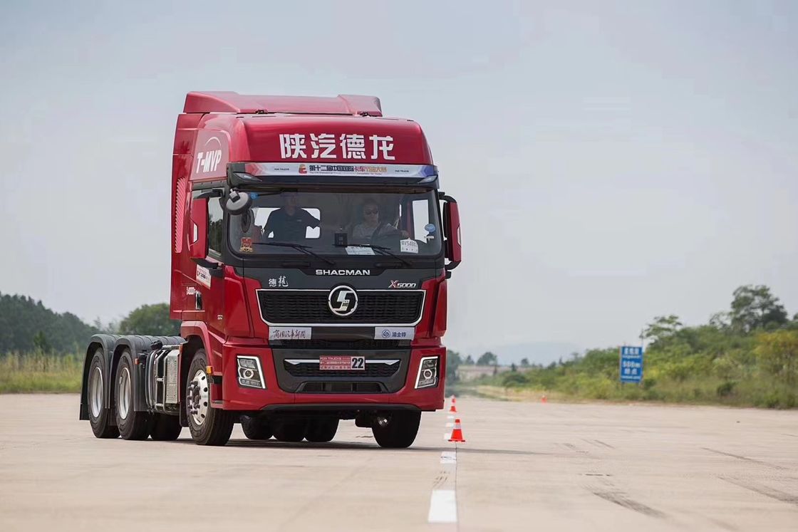 کامیون کشنده SHACMAN X5000 6x4 با موتور WP12.460E50 و فیلتر هوای معمولی، 460 اسب بخار یورو V، قرمز