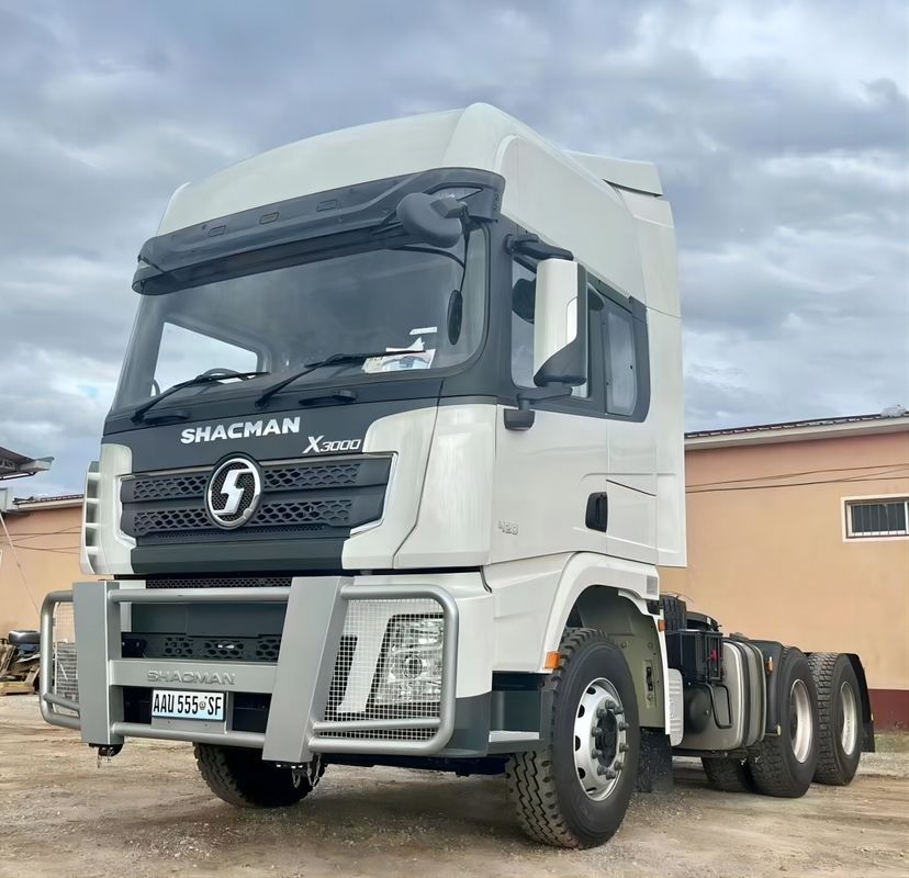 400L SHACMAN X3000 کامیون تراکتور سر 430HP یوروII سفید 6x4 تراکتور سر