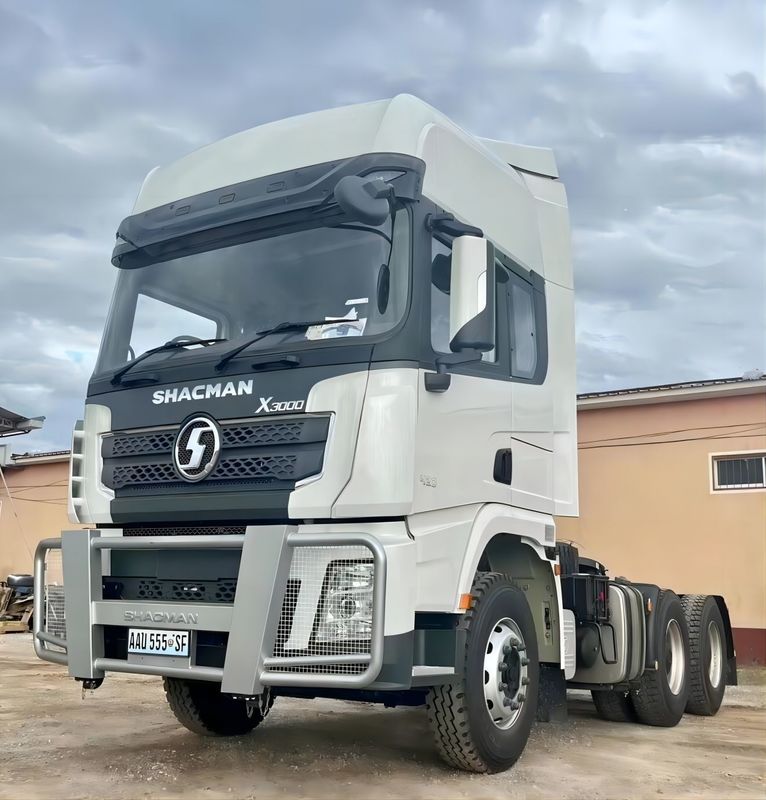 400L SHACMAN X3000 کامیون تراکتور سر 430HP یوروII سفید 6x4 تراکتور سر