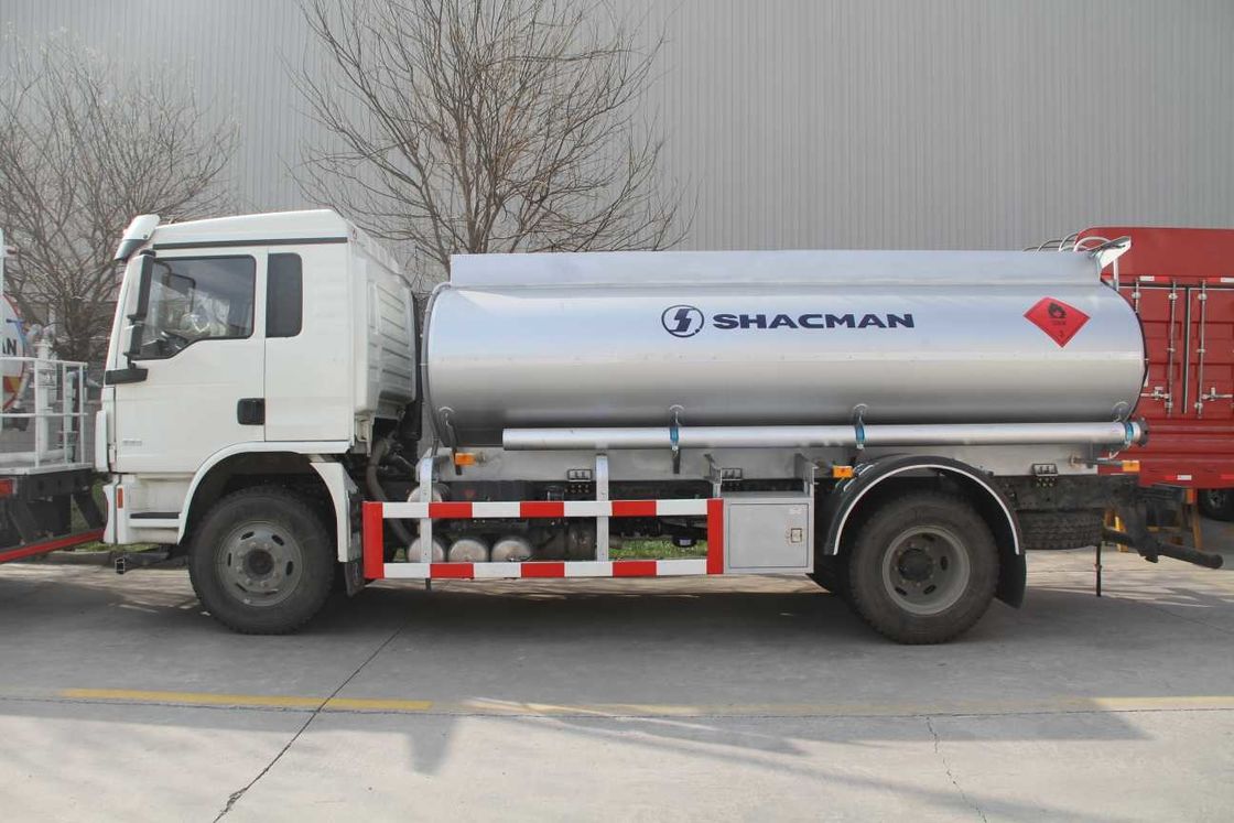 L3000 4x2 تانکر نفت کامیون 240HP