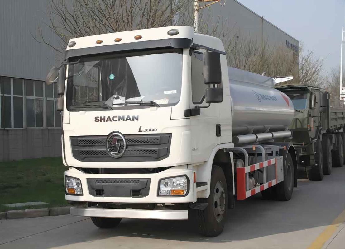 L3000 4x2 تانکر نفت کامیون 240HP