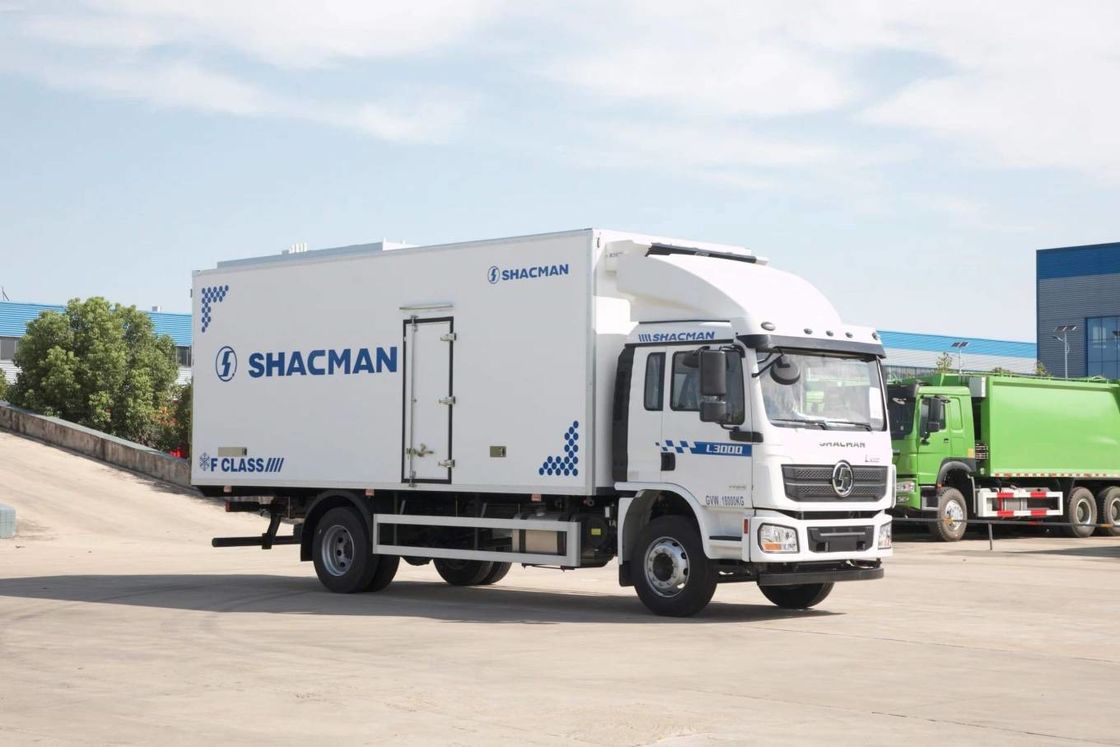 SHACMAN L3000 وان کامیون 4x2 340HP کامیون 290HP یورو II سفید 6 چرخ کامیون