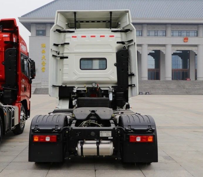 SHACMAN X3000 4x2 تراکتور 420HP خواب دو نفره راننده چپ تراکتور کامیون برای الجزایر