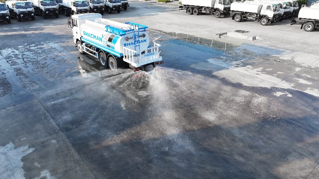 کامیون آبپاش SHACMAN H3000 4X2 با موتور 336 اسب بخاری، مخزن 10 متر مکعبی و فرمان چپ یورو II